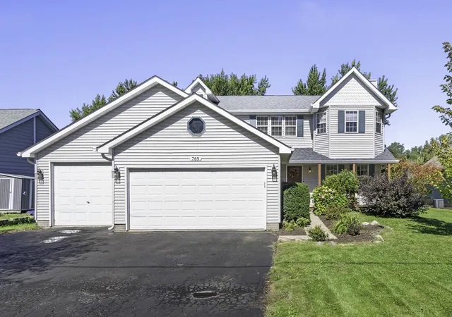 Photo 1 of Single family home for sale at 769 Cynthia Dr, Lake Holiday, IL 60548 | MLS# 12776602 | Listing updated on 2026-10-05