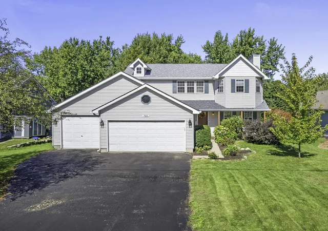 Photo 2 of Single family home for sale at 769 Cynthia Dr, Lake Holiday, IL 60548 | MLS# 12776602 | Listing updated on 2026-10-05