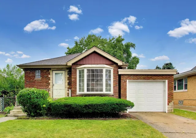Single family home for sale at 5142 Jarlath Ave, Skokie, IL 60077 | MLS# 12776603