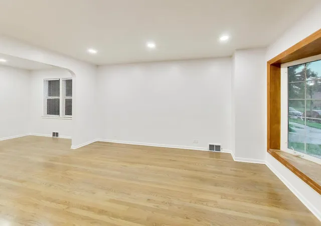 Photo 3 of Single family home for sale at 5142 Jarlath Ave, Skokie, IL 60077 | MLS# 12776603 | Listing updated on 2026-10-22