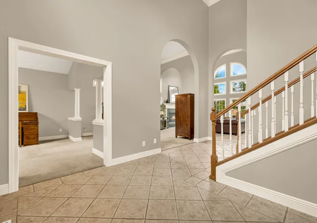 Photo 3 of Single family home for sale at 12 Stonehedges Ct, Bloomington, IL 61705 | MLS# 12776610 | Listing updated on 2026-10-07