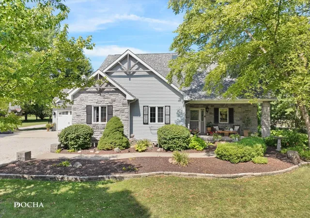 Photo 2 of Single family home for sale at 4229 E 2551st Road, Sheridan, IL 60551 | MLS# 12776621 | Listing updated on 2026-10-08