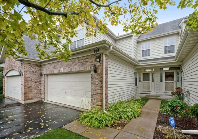 Photo 2 of Condo for sale at 916 Havenshire Ct #916, Naperville, IL 60565 | MLS# 12776635 | Listing updated on 2026-10-21