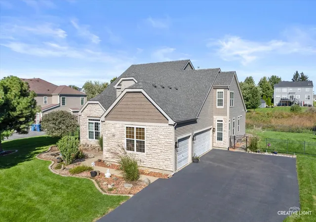 Photo 2 of Single family home for sale at 3263 Homestead Ave, Aurora, IL 60506 | MLS# 12776649 | Listing updated on 2026-10-08