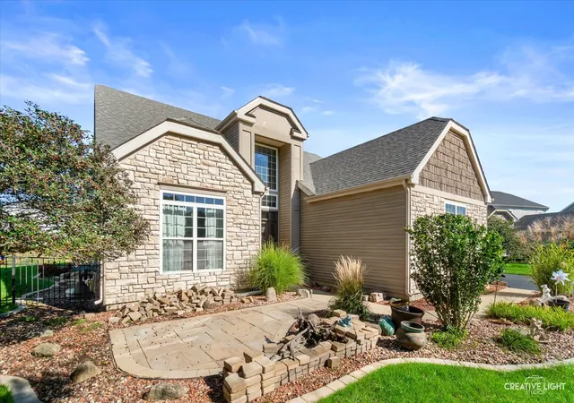 Photo 3 of Single family home for sale at 3263 Homestead Ave, Aurora, IL 60506 | MLS# 12776649 | Listing updated on 2026-10-08