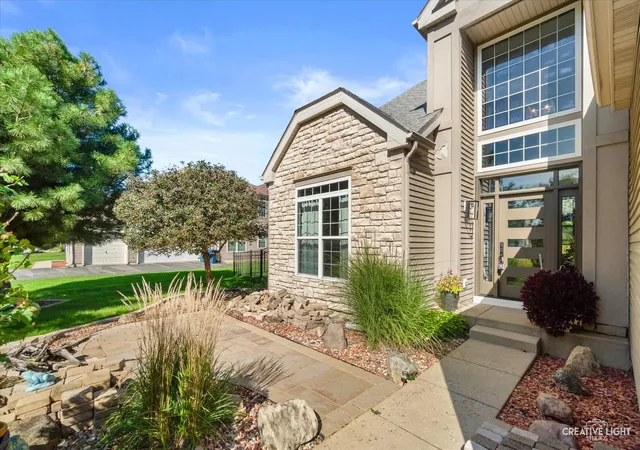 Photo 3 of Single family home for sale at 3263 Homestead Ave, Aurora, IL 60506 | MLS# 12776649 | Listing updated on 2026-10-08