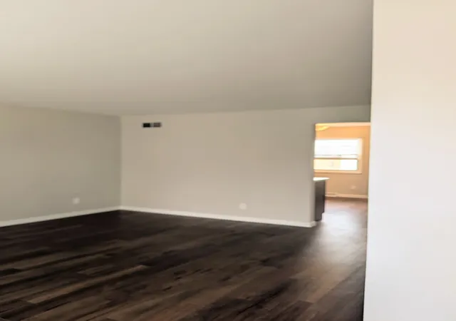 Photo 2 of House for sale at 307 Robinhood Ln, Bloomington, IL 61701 | MLS# 12776658 | Listing updated on 2026-10-30