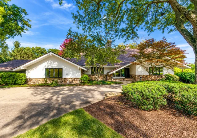 Photo 1 of Single family home for sale at 2435 Lexington Dr, Long Grove, IL 60047 | MLS# 12776673 | Listing updated on 2026-10-05
