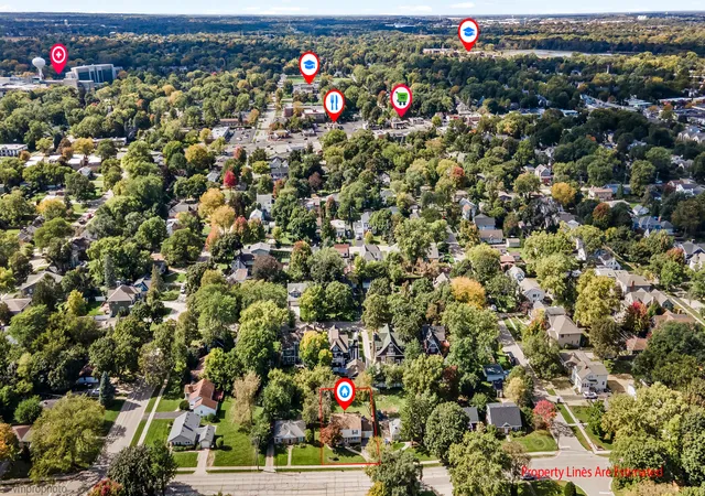 Photo 3 of Single family home for sale at 423 S 4th Avenue, Libertyville, IL 60048 | MLS# 12776681 | Listing updated on 2026-10-07