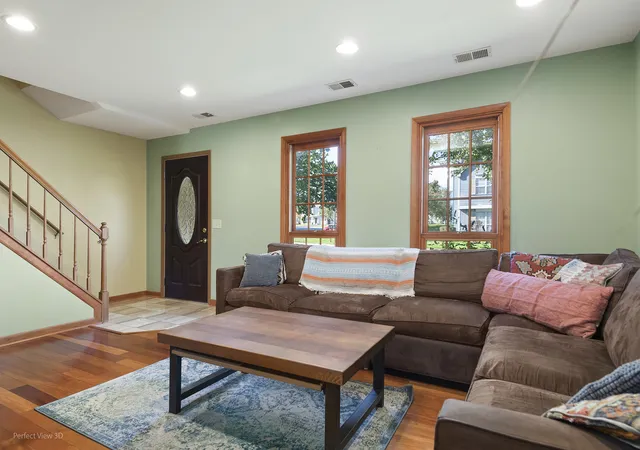 Photo 2 of Townhouse for sale at 5217 Willow Ct, Gurnee, IL 60031 | MLS# 12776684 | Listing updated on 2026-10-21