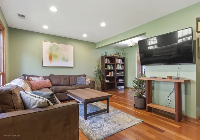 Photo 3 of Townhouse for sale at 5217 Willow Ct, Gurnee, IL 60031 | MLS# 12776684 | Listing updated on 2026-10-21
