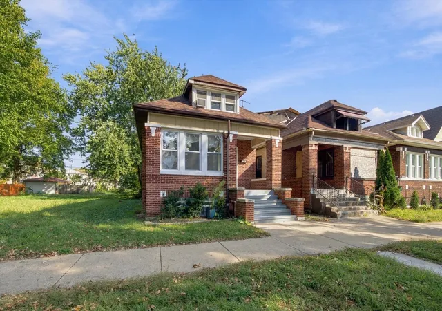Photo 3 of Single family home for sale at 8041 S Escanaba Ave, Chicago, IL 60617 | MLS# 12776689 | Listing updated on 2026-10-20