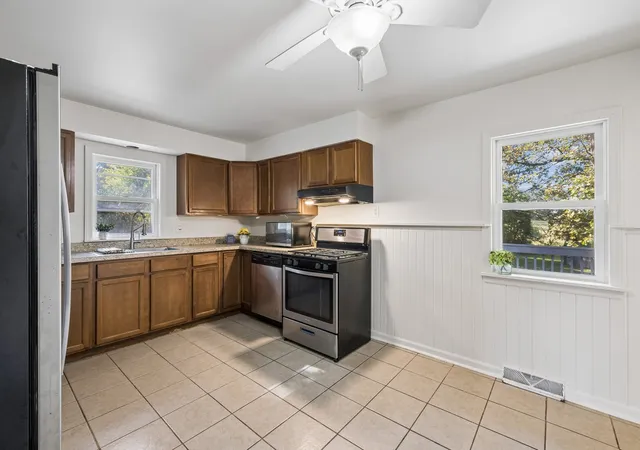 Photo 4 of Single family home for sale at 9507 Alden Rd, Harvard, IL 60033 | MLS# 12776691 | Listing updated on 2026-10-23