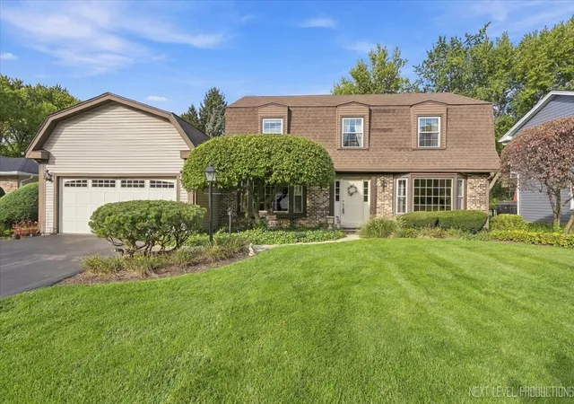 Photo 1 of Single family home for sale at 18 N Andover Ln, Geneva, IL 60134 | MLS# 12776724 | Listing updated on 2026-10-09
