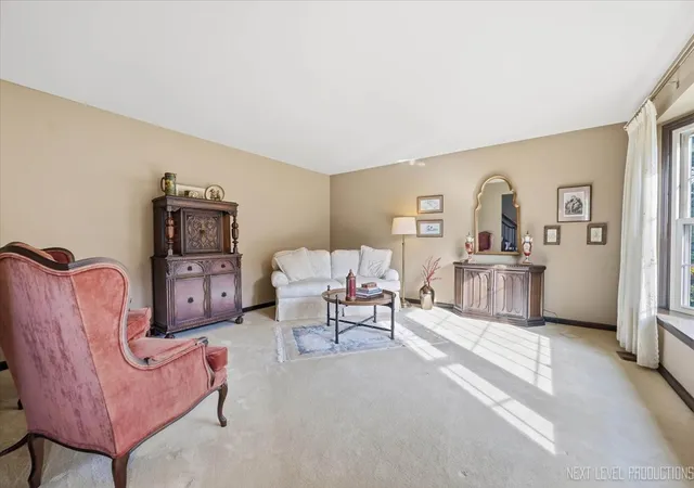 Photo 3 of Single family home for sale at 18 N Andover Ln, Geneva, IL 60134 | MLS# 12776724 | Listing updated on 2026-10-09