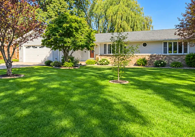 Photo 1 of Single family home for sale at 3118 Edgewood Dr, Wonder Lake, IL 60097 | MLS# 12776727 | Listing updated on 2026-10-05