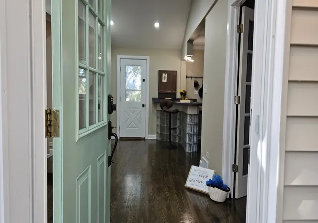 Photo 3 of Single family home for sale at 1105 S Hough St, Barrington, IL 60010 | MLS# 12776738 | Listing updated on 2026-10-05
