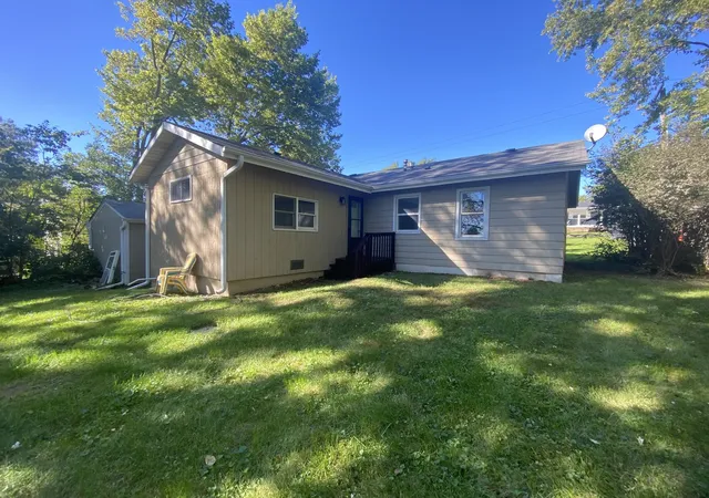Photo 3 of Single family home for sale at 27641 W Bayview Dr, Ingleside, IL 60041 | MLS# 12776740 | Listing updated on 2026-10-05