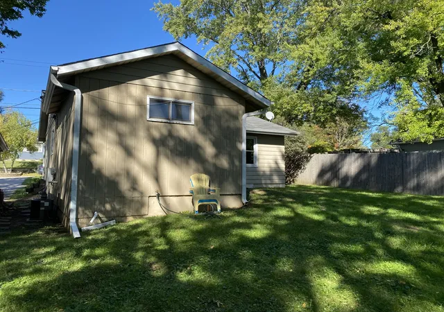 Photo 3 of Single family home for sale at 27641 W Bayview Dr, Ingleside, IL 60041 | MLS# 12776740 | Listing updated on 2026-10-05