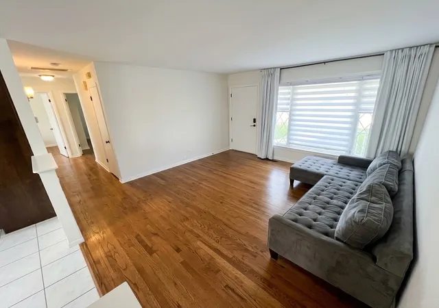 Photo 3 of Single family home for sale at 6101 W 81st Place, Burbank, IL 60459 | MLS# 12776755 | Listing updated on 2026-10-08