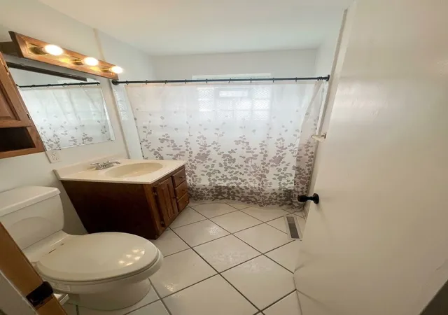 Photo 4 of Single family home for sale at 6101 W 81st Place, Burbank, IL 60459 | MLS# 12776755 | Listing updated on 2026-10-08