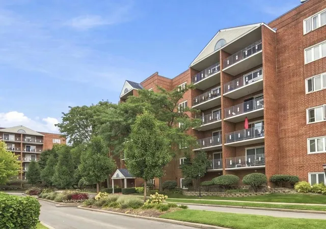 Condo for sale at 6530 W Irving Park Rd #501, Chicago, IL 60634 | MLS# 12776768