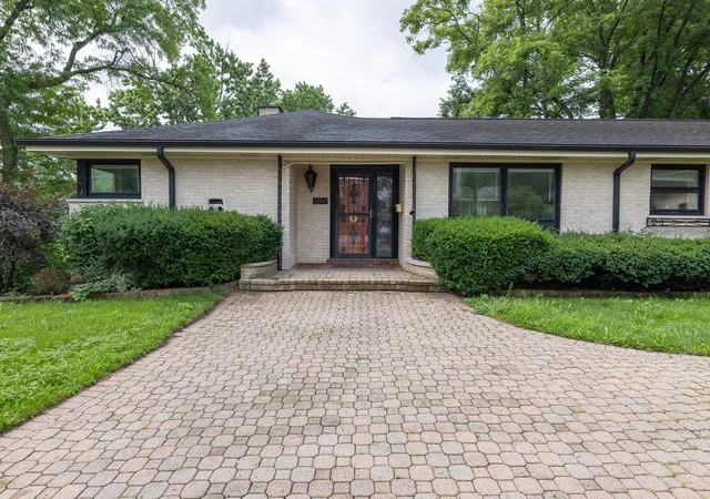 Single family home for sale at 1501 W Talcott Rd, Park Ridge, IL 60068 | MLS# 12776771
