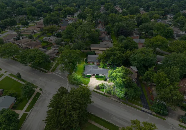 Photo 30 of Sale Pending at 1501 W Talcott Rd, Park Ridge, IL 60068 | MLS# 12776771 | Listing updated on 2026-10-16
