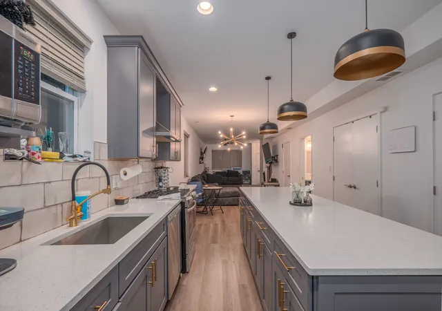 Photo 3 of House for sale at 6552 S Evans Ave, Chicago, IL 60637 | MLS# 12776774 | Listing updated on 2026-10-07