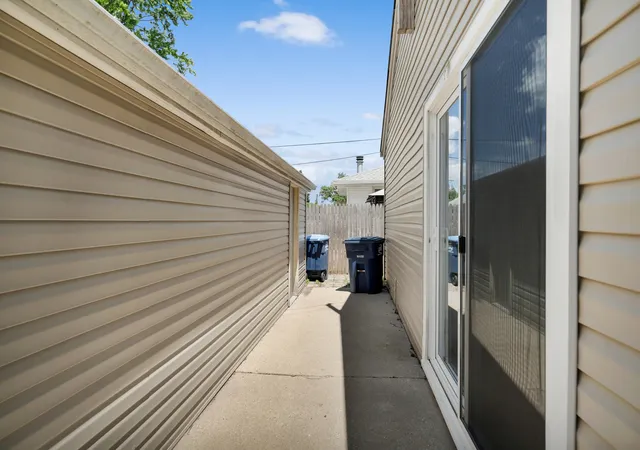 Photo 3 of Single family home for sale at 1446 Everett Ave, Des Plaines, IL 60018 | MLS# 12776778 | Listing updated on 2026-10-07
