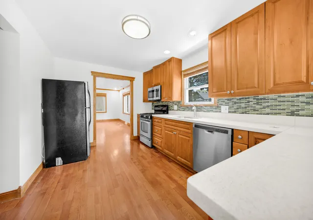Photo 4 of Single family home for sale at 1446 Everett Ave, Des Plaines, IL 60018 | MLS# 12776778 | Listing updated on 2026-10-07