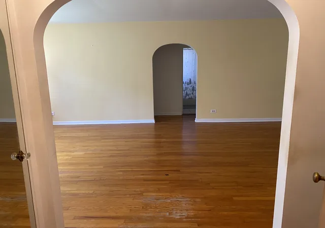Photo 3 of Condo for sale at 2637 W Fitch Ave #1E, Chicago, IL 60645 | MLS# 12776785 | Listing updated on 2026-10-05