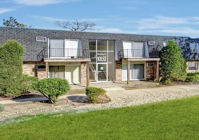 Condo for sale at 10152 S 84th Terrace #12-109, Palos Hills, IL 60465 | MLS# 12776787 | Listing updated on 2026-10-08