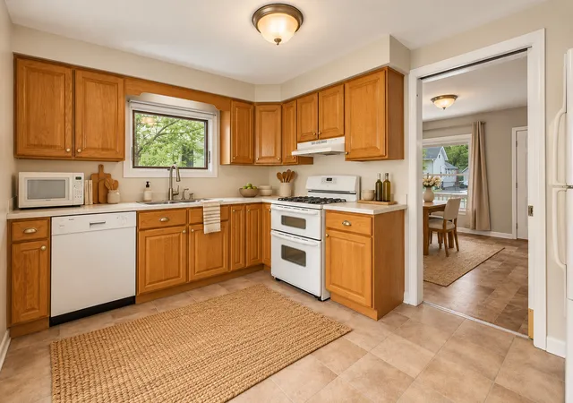 Photo 2 of Single family home for sale at 429 W Ottawa St, Sycamore, IL 60178 | MLS# 12776804 | Listing updated on 2026-10-23