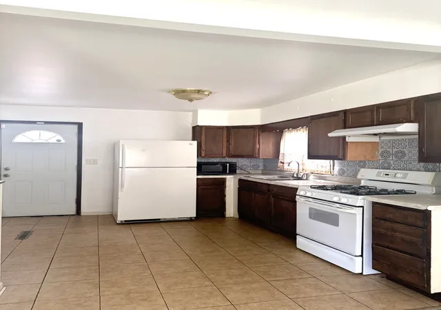 Photo 3 of Single family home for sale at 16775 Artesian Ave, Hazel Crest, IL 60429 | MLS# 12776806 | Listing updated on 2026-10-07