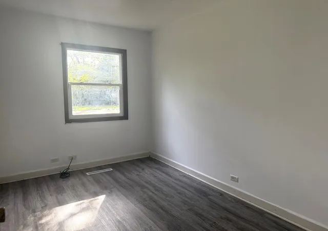 Photo 4 of Single family home for sale at 16775 Artesian Ave, Hazel Crest, IL 60429 | MLS# 12776806 | Listing updated on 2026-10-07