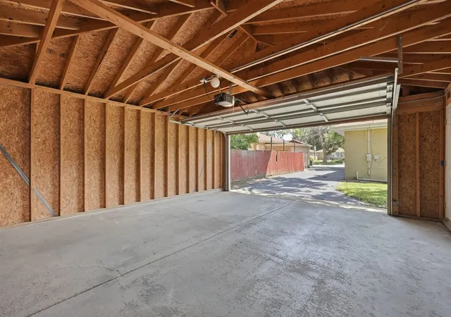 Photo 4 of Single family home for sale at 532 Clayton Rd, Hillside, IL 60162 | MLS# 12776809 | Listing updated on 2026-10-07
