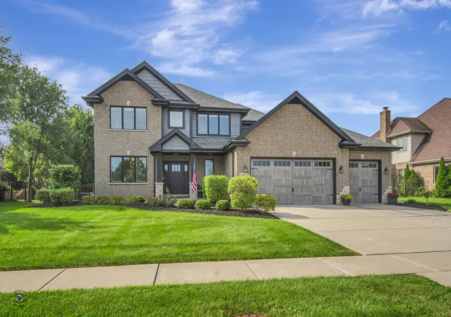 Single family home for sale at 1973 Edgeview Dr, New Lenox, IL 60451 | MLS# 12776816