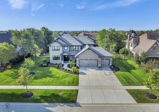 Photo 4 of Single family home for sale at 1973 Edgeview Dr, New Lenox, IL 60451 | MLS# 12776816 | Listing updated on 2026-10-07