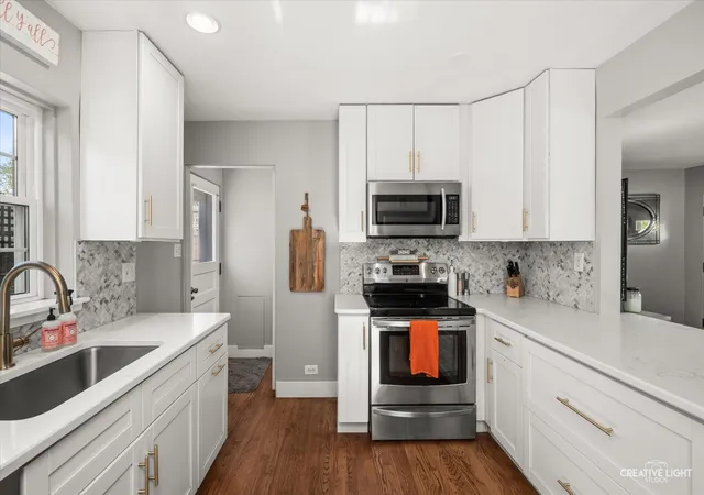 Photo 4 of Single family home for sale at 116 Westend Ave, Westmont, IL 60559 | MLS# 12776818 | Listing updated on 2026-10-23