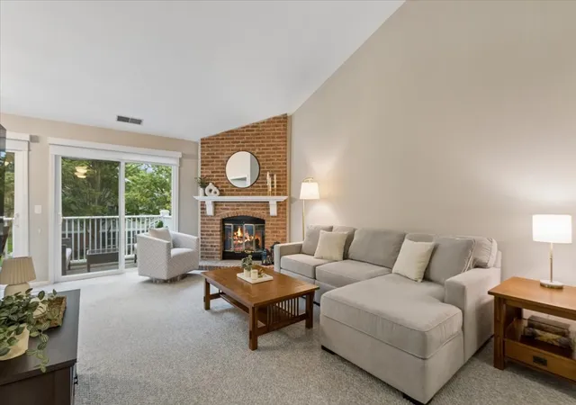 Photo 3 of Townhouse for sale at 708 Burr Oak Ln #B, Prospect Heights, IL 60070 | MLS# 12776835 | Listing updated on 2026-10-18