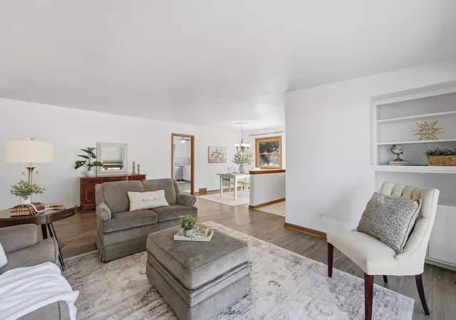 Photo 3 of Single family home for sale at 2510 7th Street, Moline, IL 61265 | MLS# 12776850 | Listing updated on 2026-10-05