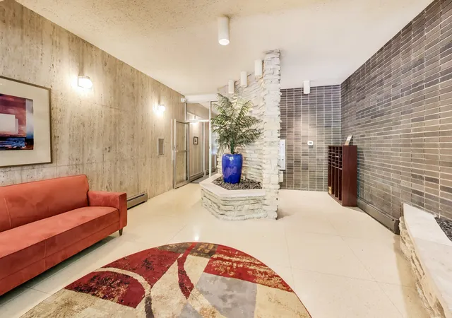Photo 4 of Condo for sale at 222 N Grove Ave #1G, Oak Park, IL 60302 | MLS# 12776860 | Listing updated on 2026-10-08