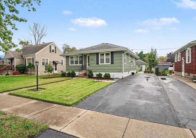Photo 2 of Single family home for sale at 18525 Miller Dr, Lansing, IL 60438 | MLS# 12776864 | Listing updated on 2026-10-07