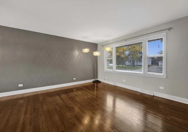 Photo 2 of Single family home for sale at 397 Forest Preserve Dr, Wood Dale, IL 60191 | MLS# 12776871 | Listing updated on 2026-10-16