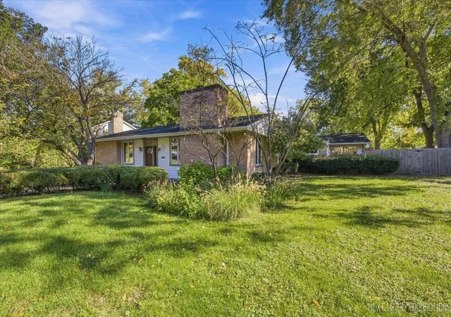 Photo 1 of Single family home for sale at 25 S Lincoln Ave, Geneva, IL 60134 | MLS# 12776875 | Listing updated on 2026-10-23