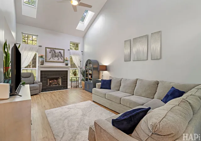Photo 3 of Townhouse for sale at 17158 W Cunningham Ct, Libertyville, IL 60048 | MLS# 12776885 | Listing updated on 2026-10-07
