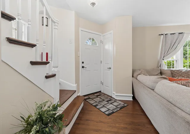 Photo 3 of Single family home for sale at 2229 Macdonald Ln, Flossmoor, IL 60422 | MLS# 12776889 | Listing updated on 2026-10-07