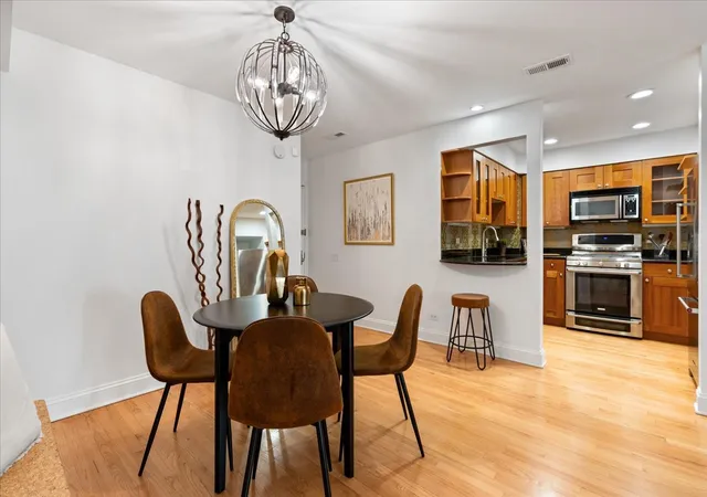 Photo 4 of Condo for sale at 2045 N Larrabee St #7102, Chicago, IL 60614 | MLS# 12776896 | Listing updated on 2026-10-07
