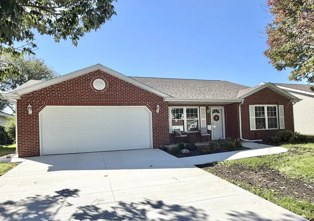 Photo 1 of Sale Pending at 3006 Independence Dr, Peru, IL 61354 | MLS# 12776903 | Listing updated on 2026-10-05